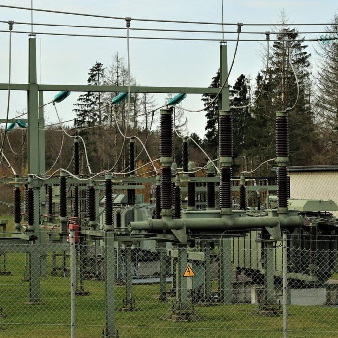 transformer-5724320_1280-1024x689 (1)